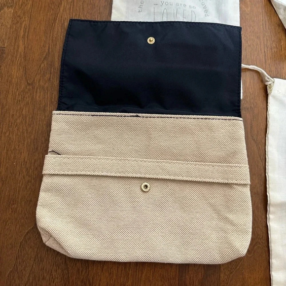 Bundle of Zippered Pouches and Dust Bags - Picture 3 of 10